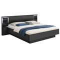 Modernes Schlafzimmer-Set mit Schwebetürenschrank und LED-Nachtschrank, Bett 180x200cm mit Schubkasten, inklusive Kommode in Schwarz-Graphit